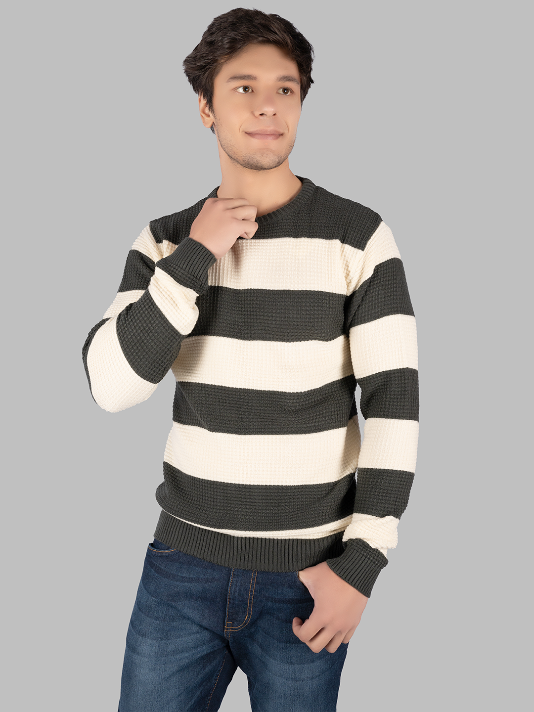 Men's Round Neck Pullover Stylish and Comfortable for Winterwear